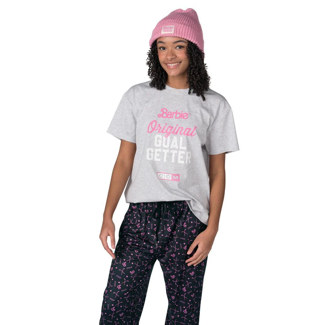 CCM Senior Barbie Cuffed Toque Pitaya Pink - Image 4