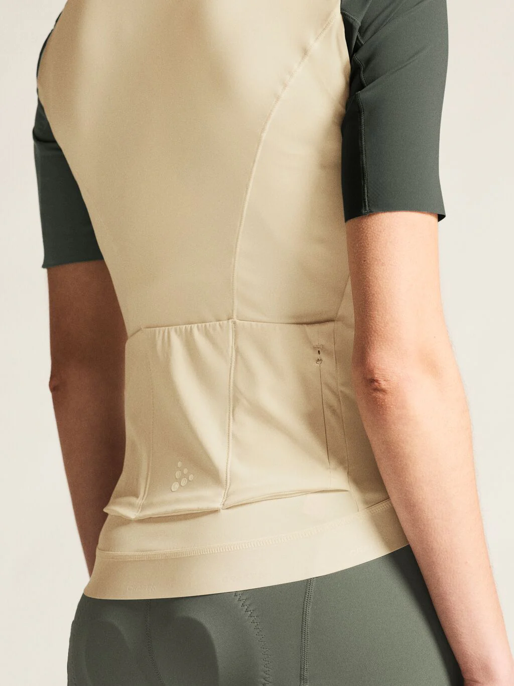 Craft Women's Endurance Training Short Sleeve Bike Jersey - Image 7