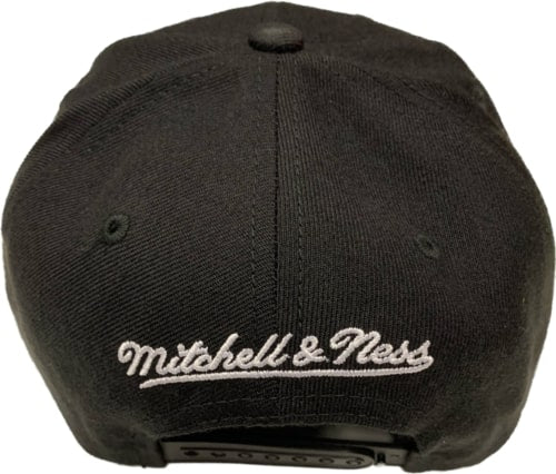 Mitchell & Ness Men's NBA Toronto Raptors Negative Space Snapback Cap - Image 2