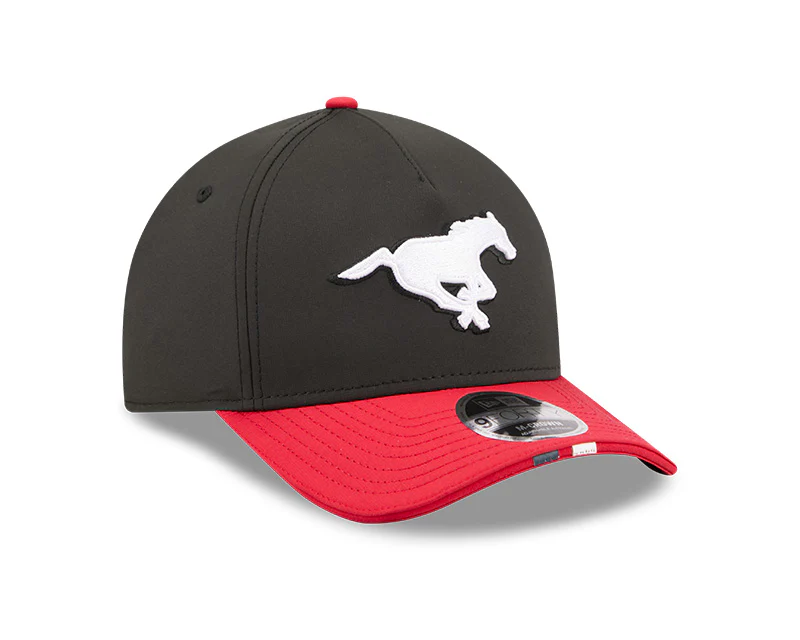 New Era Men's CFL Calgary Stampeders Sideline '26 940 M-Crown Hat Black/Red - Image 2