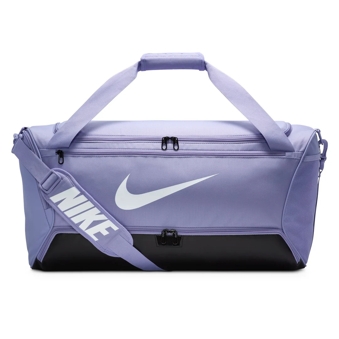 Nike Brasilia 9.5 Medium Duffle Bag