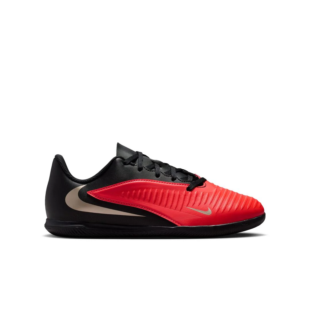 Nike Junior Phantom 6 Club Indoor Soccer Shoes