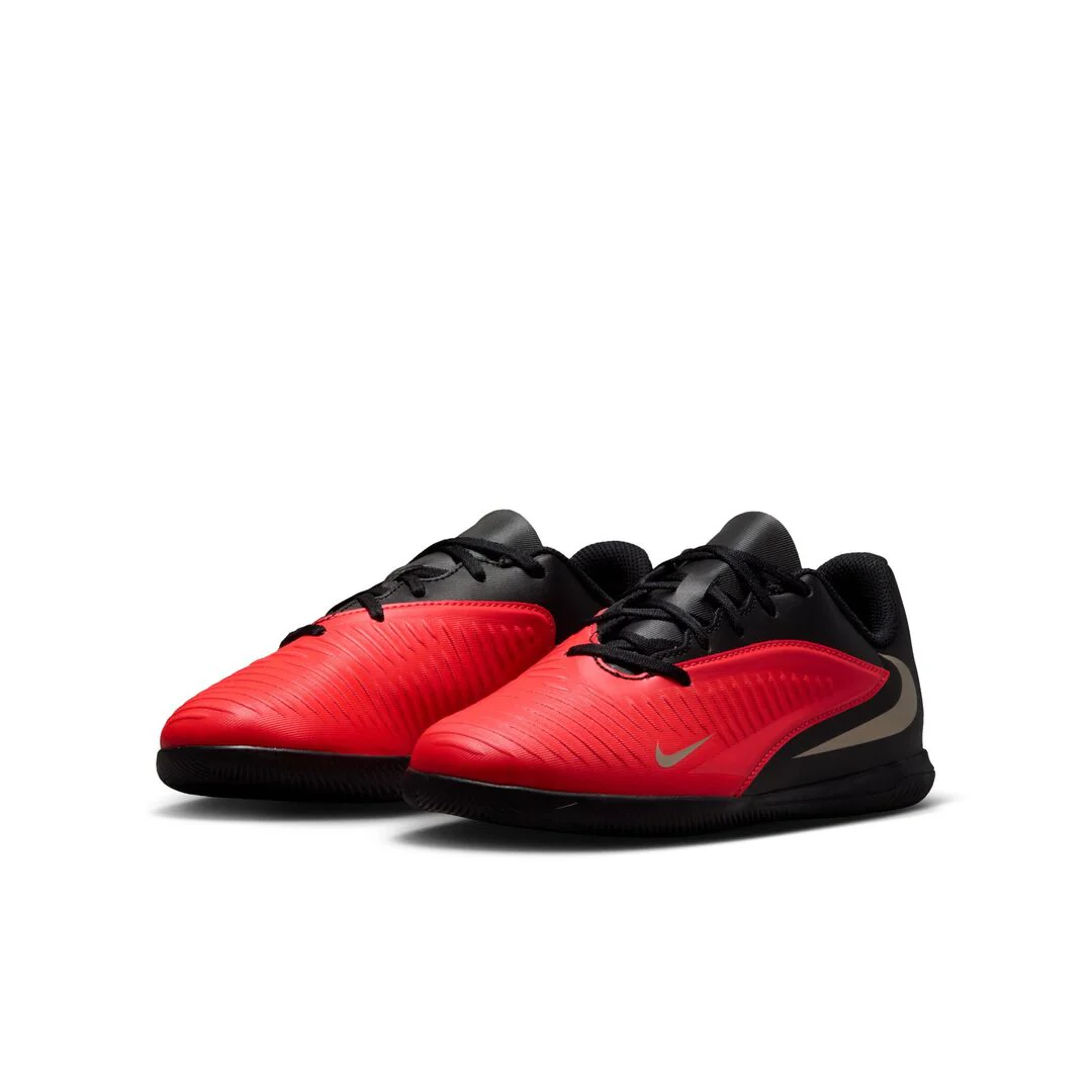 Nike Junior Phantom 6 Club Indoor Soccer Shoes - Image 3