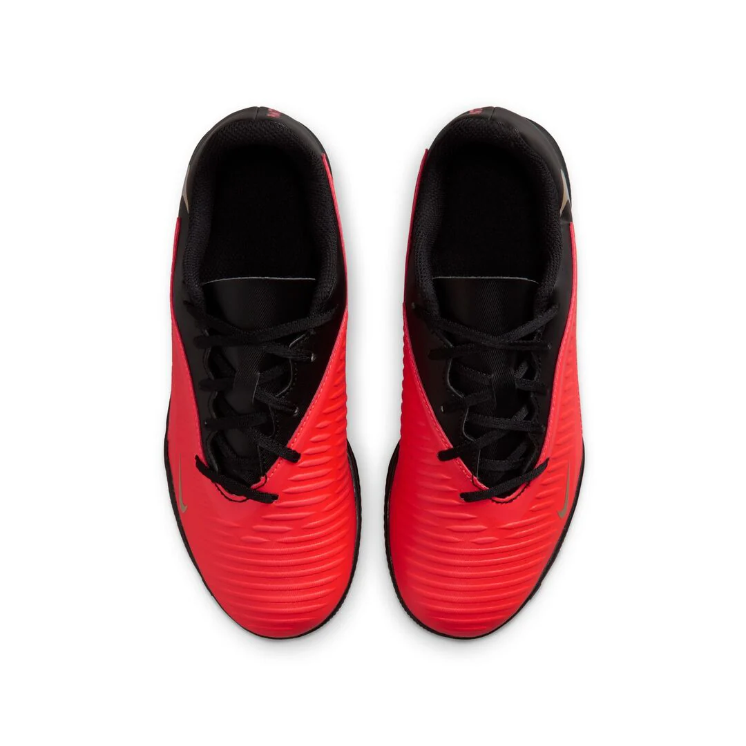 Nike Junior Phantom 6 Club Indoor Soccer Shoes - Image 4