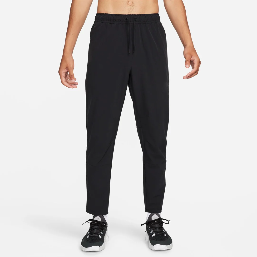 Nike Men's Dri-Fit Tapered Leg Versatile Pants - Image 3