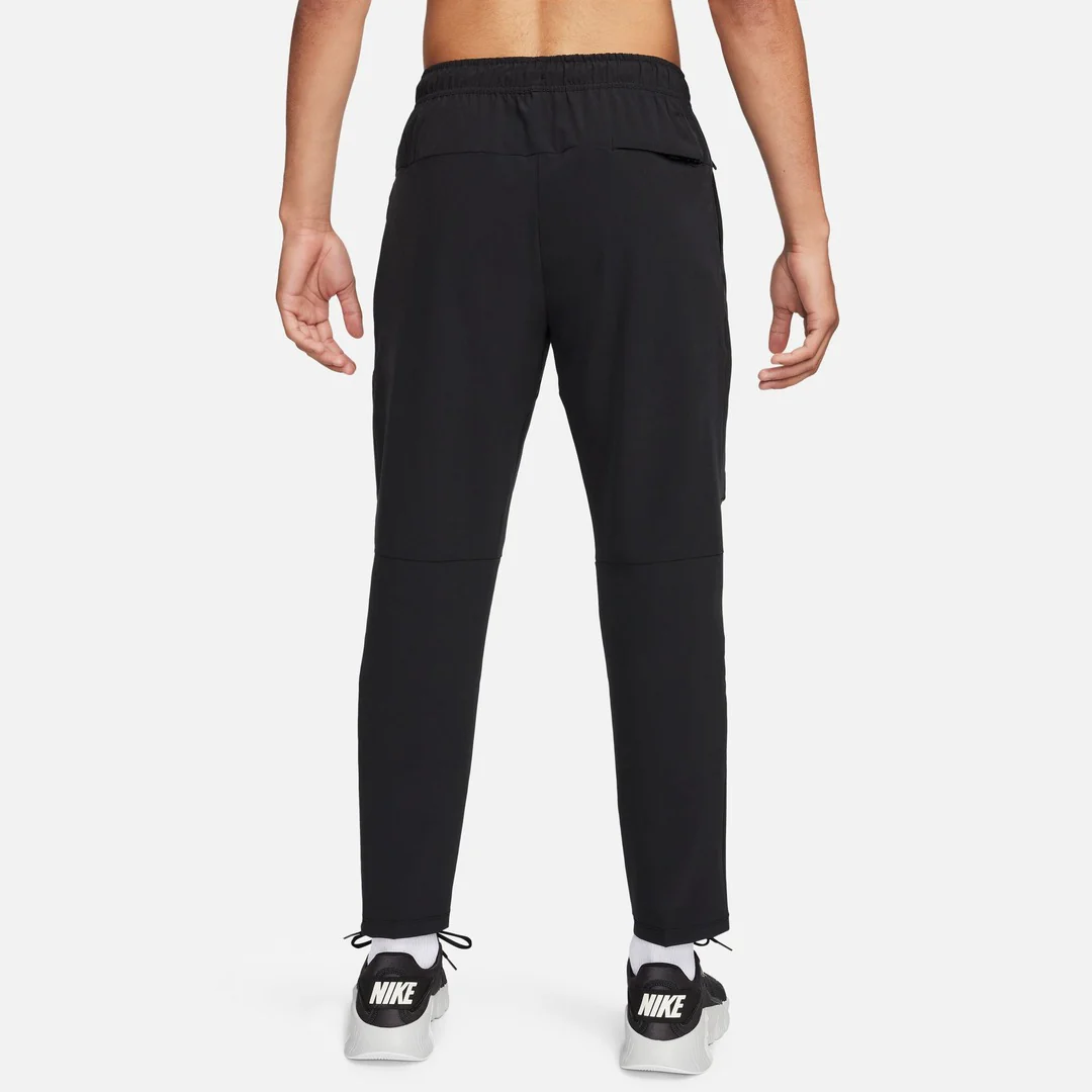Nike Men's Dri-Fit Tapered Leg Versatile Pants - Image 4