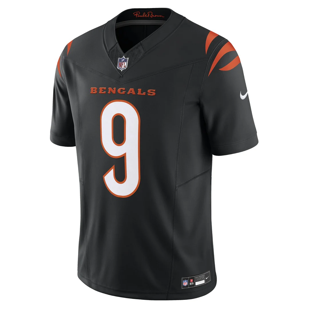 Nike Men's NFL Cincinnati Bengals Joe Burrow Limited Jersey - Image 2