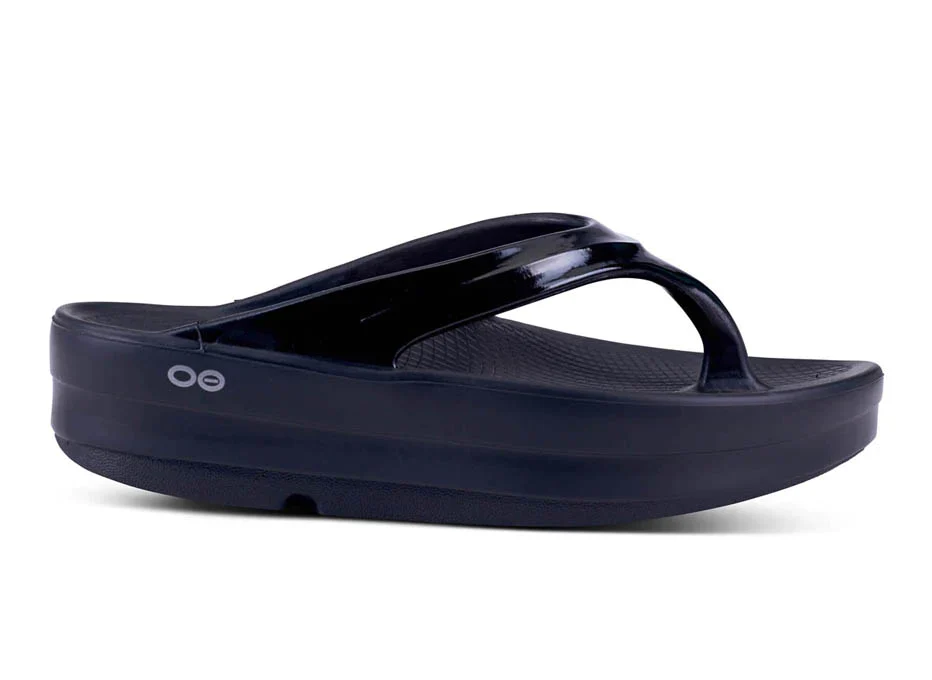 OOFOS Women's OOmega OOlala Thong Sandals - Image 3