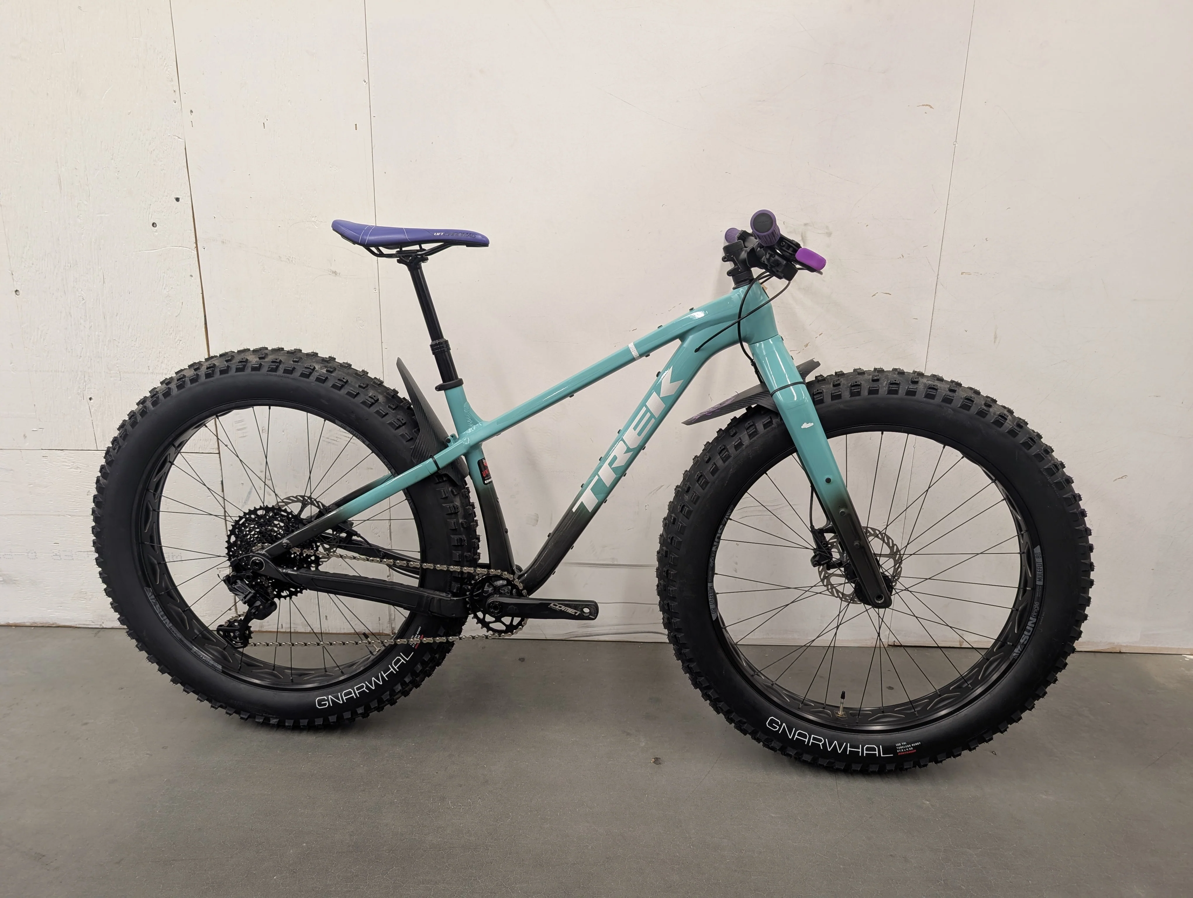 Trek Farley 5 (2026) Teal Medium USED Fat Bike