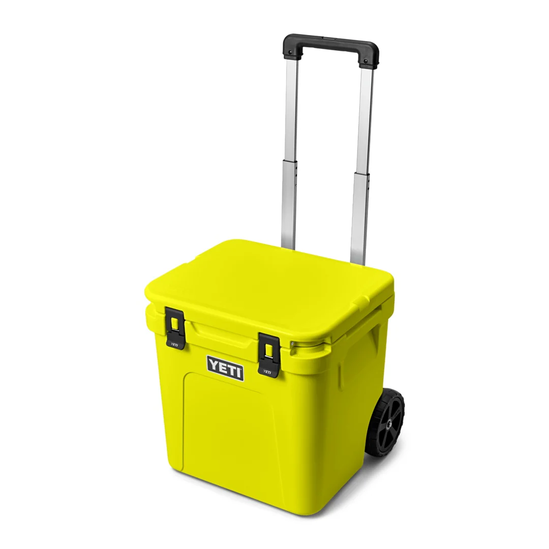 YETI Roadie 48 Wheeled Hard Cooler - Image 9